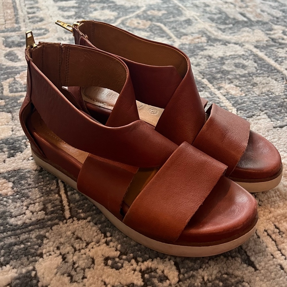 Bussola Sandals